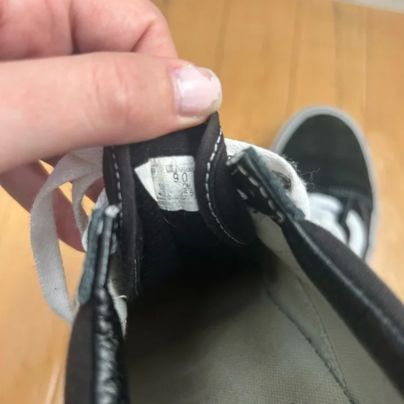 Vans Classic Black and White Skate Shoes - Picture 8 of 8